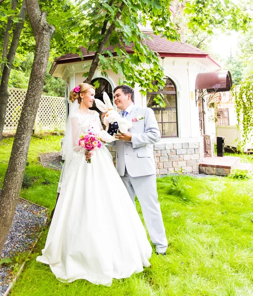 Bruid en bruidegom bruiloft dag — Stockfoto