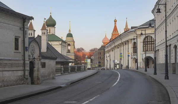 Early Morning Moscow Empty Street Lanterns Ancient Churches Red Square — Stock Photo, Image