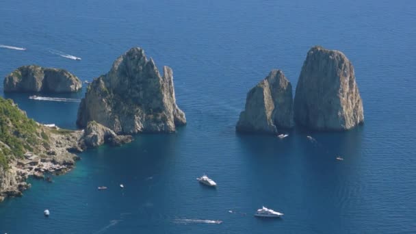 Ilha de Capri costa na Itália — Vídeo de Stock