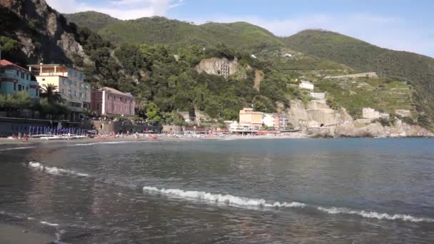 Escenas costeras de Monterosso — Vídeo de stock