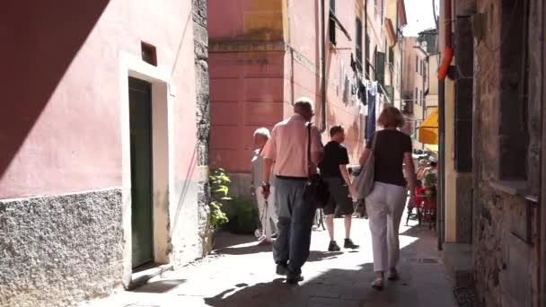 Monterosso stad i Italien — Stockvideo