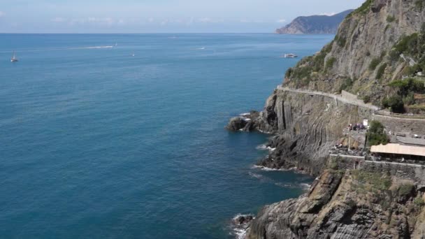 Coast of Riomaggiore — Stock Video