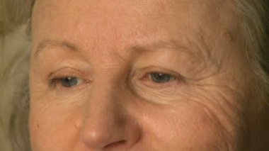 insan yüzü kadın 70s 1 5