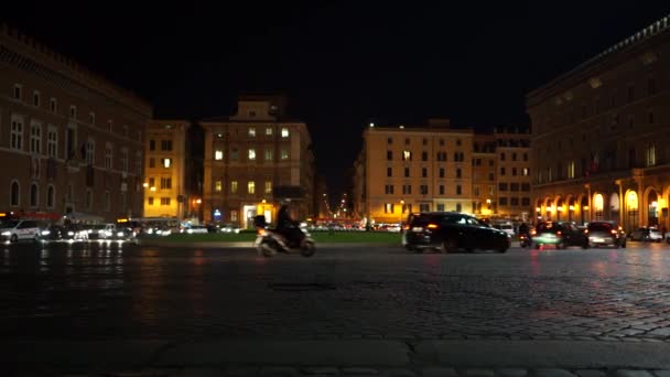 Verkeer in rome — Stockvideo