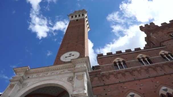 Torre del Mangia στη Σιένα — Αρχείο Βίντεο