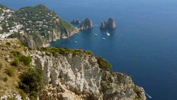 Острів Капрі узбережжя в Італії — стокове відео
