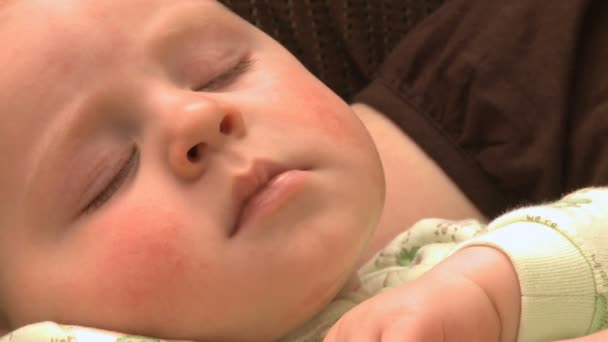 Spanie dla niemowląt 6 8 — Wideo stockowe
