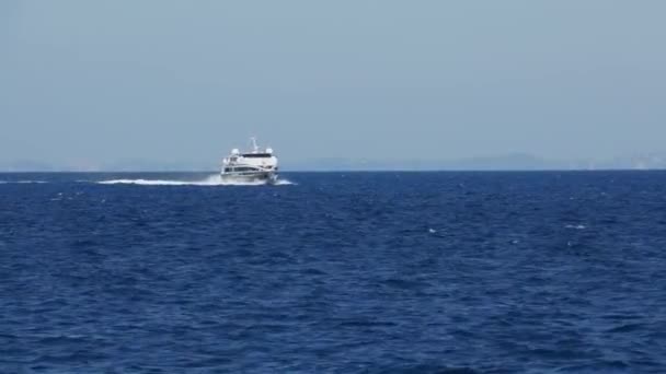 Ferry Arriving in Sorrento — Stock Video