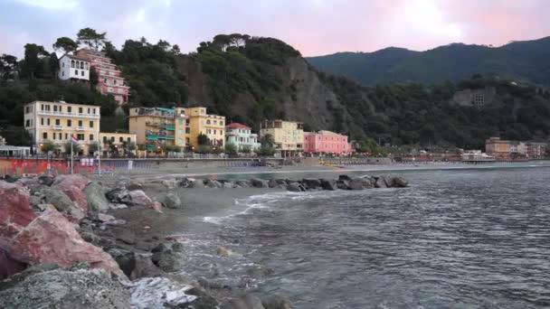 Escenas costeras de Monterosso — Vídeo de stock