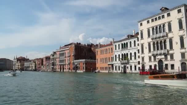 イタリアのヴェネツィアの街の景色 — ストック動画