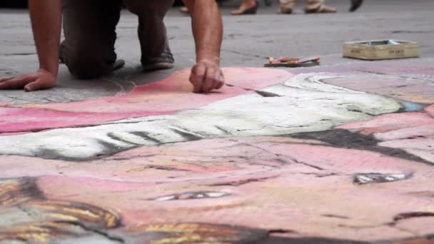 Artista callejero en Siena — Vídeo de stock