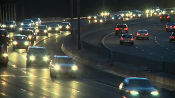 Gece karayolu trafiği — Stok video