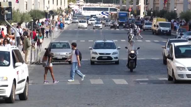 Roma'da trafik — Stok video