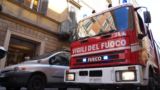 Firetruck v Římě — Stock video