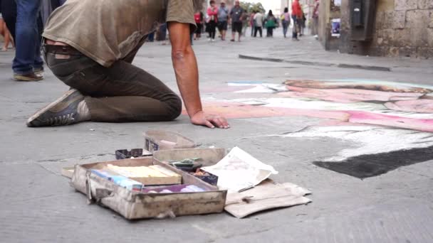 Artista callejero en Siena — Vídeo de stock