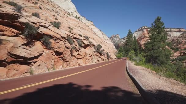 Pan de carretera en el Parque Nacional de Zion — Vídeos de Stock