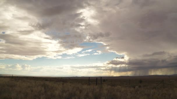 在美国西南部的风暴云游戏中时光倒流 — 图库视频影像