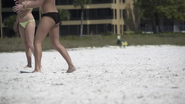 A scene on a typical Florida beach — Stock Video