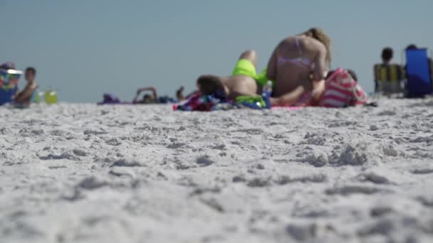 Una escena en una playa típica de Florida — Vídeo de stock