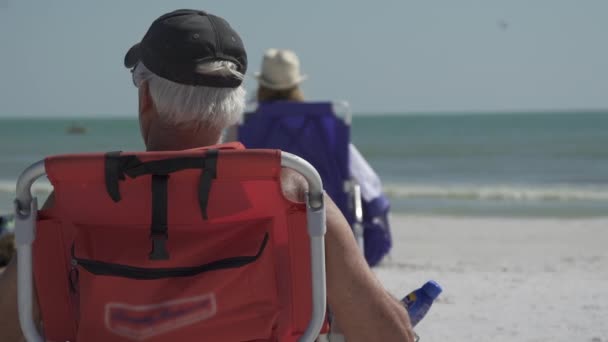 Una escena en una playa típica de Florida — Vídeo de stock