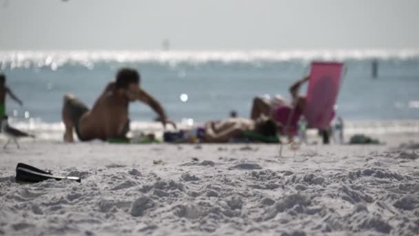 Una escena en una playa típica de Florida — Vídeo de stock