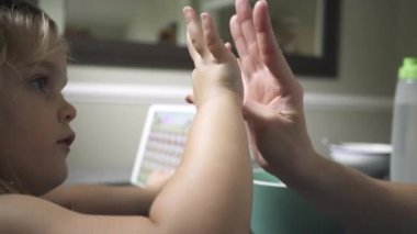Homeschool tipik sahneleri