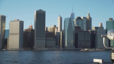 New York şehir silüeti bir görünümünü güneşli bir günde