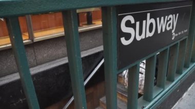 New York'ta metroda bir sahne