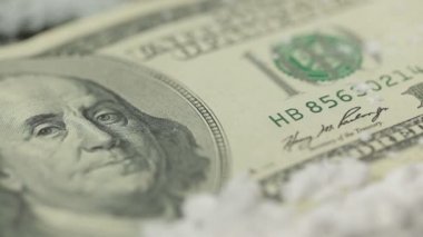 Şırınga kadar yakın para, uyuşturucu, eroin, dolar,