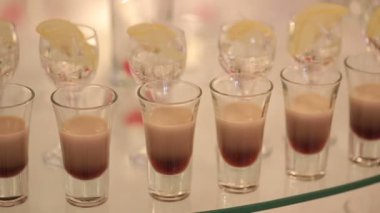 Tatil Büfe masa alkollü içecekler ile kaydırma