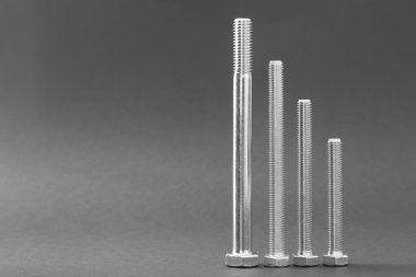 İrili ufaklı civatalar