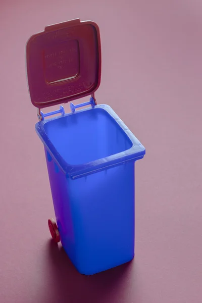 Miniatura de una pluma de contenedor combinada de contenedor — Foto de Stock