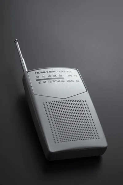 Receptor de radio gris aislado sobre fondo oscuro — Foto de Stock