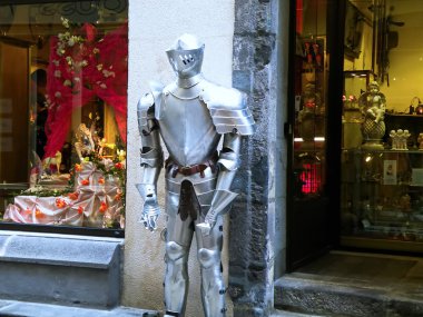 Bir zırh takımı Knight