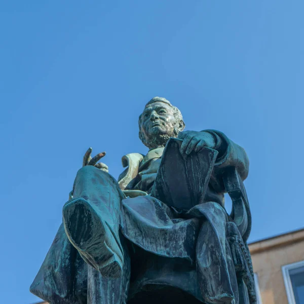 Das Robert Mayer Denkmal Auf Dem Marktplatz Heilbronn —  Fotos de Stock