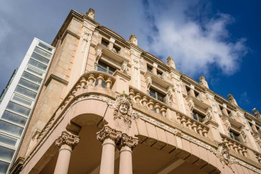 Ferrol, Galiçya, İspanya. 23 Haziran 2021. Jofre Tiyatrosu, Art Nouveau Binası Rodolfo Ucha Pieiro tarafından 1921 'de tasarlandı..