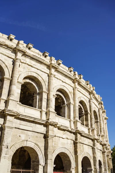 Les Arenes Αρχαίο Ρωμαϊκό Αμφιθέατρο Στη Νιμ Γαλλία — Φωτογραφία Αρχείου