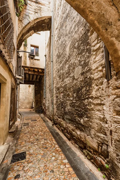 Beco Estreito Coberto Com Arcos Pedra Cidade Velha Avignon — Fotografia de Stock