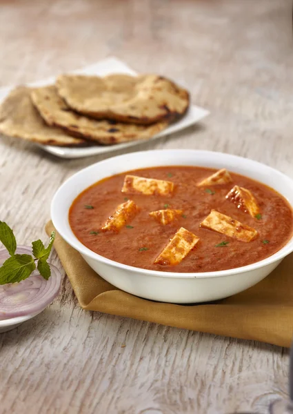 Paneer Tikka Masala curry with roti — Stock Photo, Image