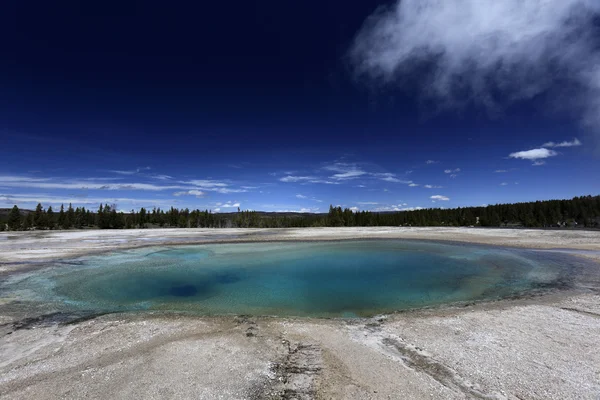 Aqua marine färgade geyser — Stockfoto