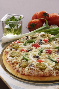 Yüce Pizza servis tabağı