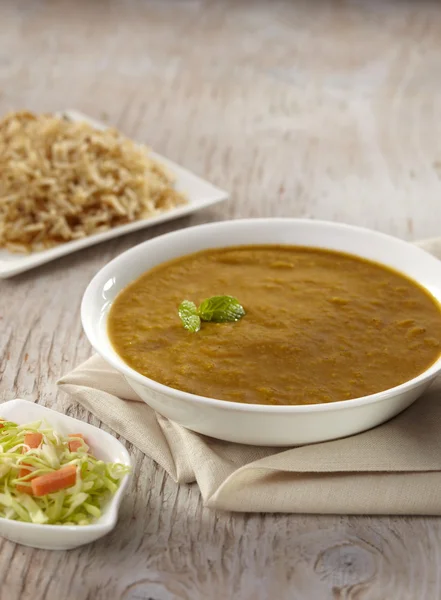 Curry di Dhansak con riso integrale — Foto Stock