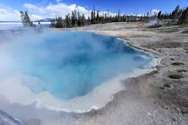 Geyser de couleur marine Aqua — Photo