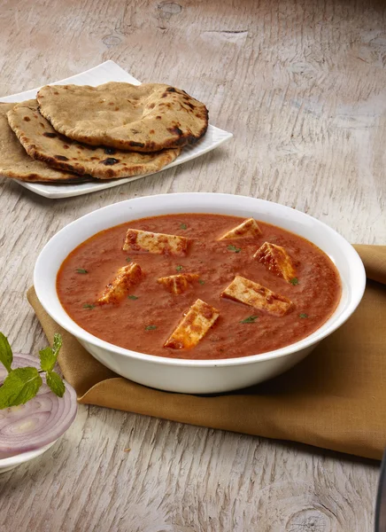Paneer Tikka Masala curry with roti — Stock Photo, Image