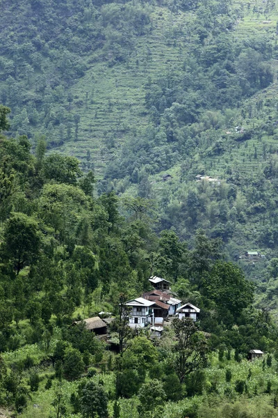 Monastero buddista nelle montagne dell'Himalaya — Foto Stock