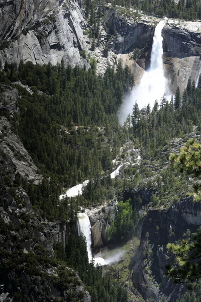 Şelale, Yosemite Milli Parkı — Stok fotoğraf