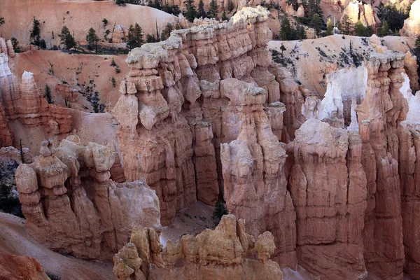 Beautiful rock formations at Bryce Canyon — Stock Photo, Image