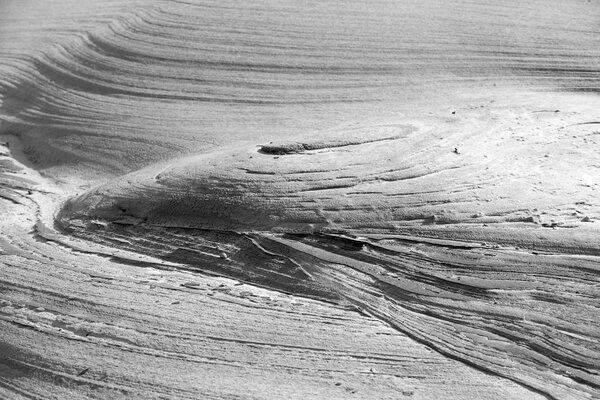 Образование скал в русле реки
