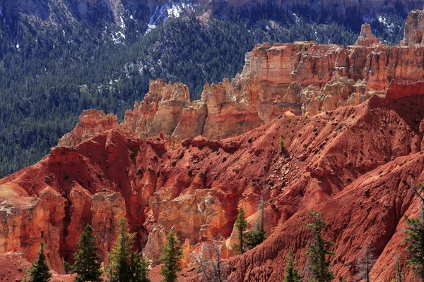 Όμορφη πετρώματα σε Bryce Canyon — Φωτογραφία Αρχείου