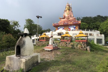 Hindistan'da Buda heykeli